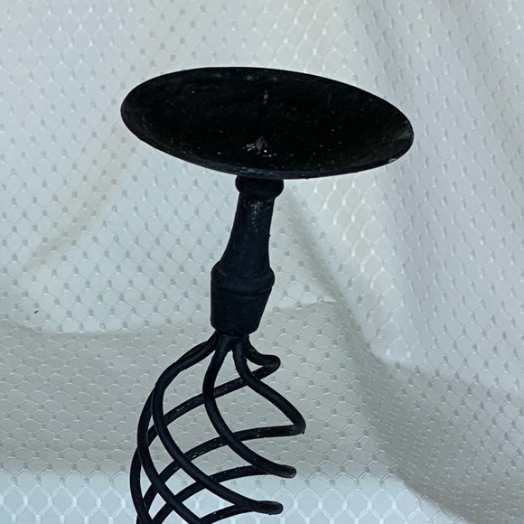 Bundle of iron-type candleholders and faux ivy embellishment - Picture 2 of 4